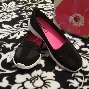 Versatile Ryka Athletic Shoe